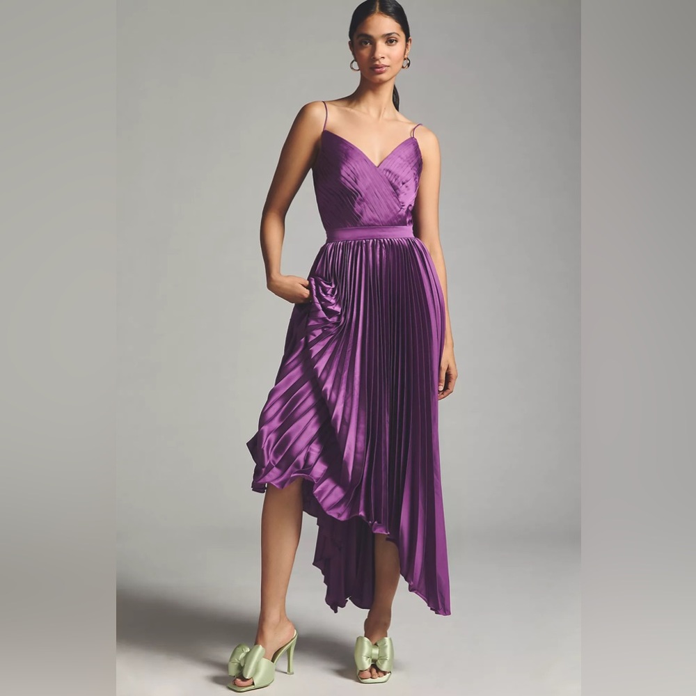 Mac Duggal Pleated V-Neck Midi Dress